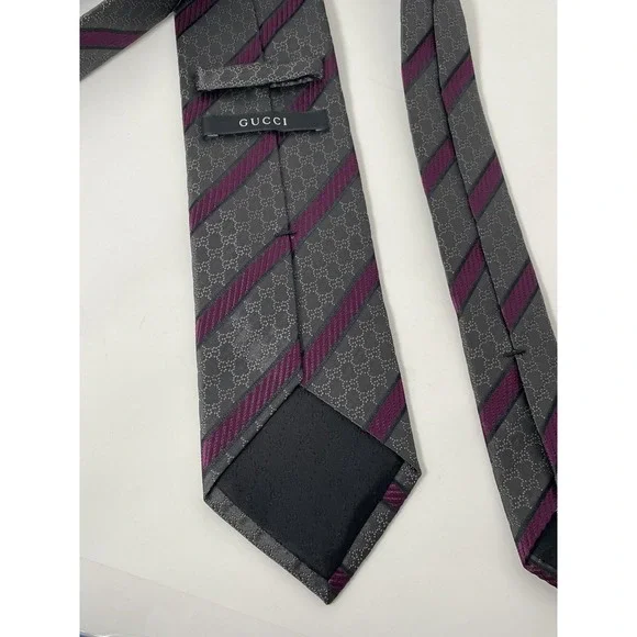 Gucci 100% Silk Tie Gray Purple GG Monogram Stripe Italy Crest Logo Designer - Picture 16 of 16